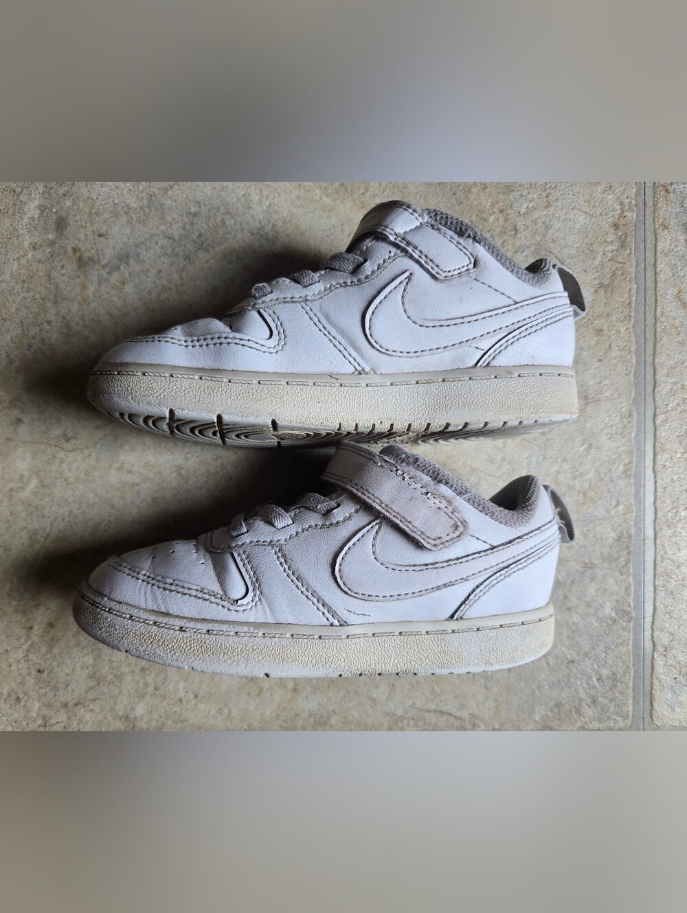 Nike Kids White Low-Top Velcro Sneakers